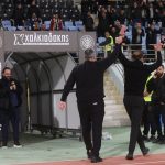 Η χειρονομία του Μπούση δείχνοντας τον Χρήστο Κόντη