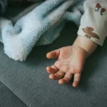 Στο ΠΑΓΝΗ βρέφος 5 μηνών από τη Γαύδο – Νέα αεροδιακομιδή αναδεικνύει την απομόνωση του νησιού