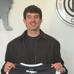 Give Away από τον ΟΦΗ με την φανέλα ανανέωσης του Θανάση Ανδρούτσου