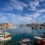 ΟΛΗ: Σήμερα είχε προγραμματιστεί η εκδίκαση ασφαλιστικών μέτρων για να φύγουν οι μετανάστες από το “Ψυγείο”