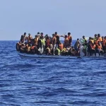 Νέες αφίξεις μεταναστών νότια της Κρήτης – 94 άνθρωποι διασώθηκαν σε Αγία Γαλήνη και Ιεράπετρα, συνελήφθη διακινητής