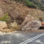 Ιεράπετρα: Τεράστιος βράχος έπεσε πάνω σε εν κινήσει αυτοκίνητο στην Κακή Σκάλα – Άγιο είχε ο οδηγός